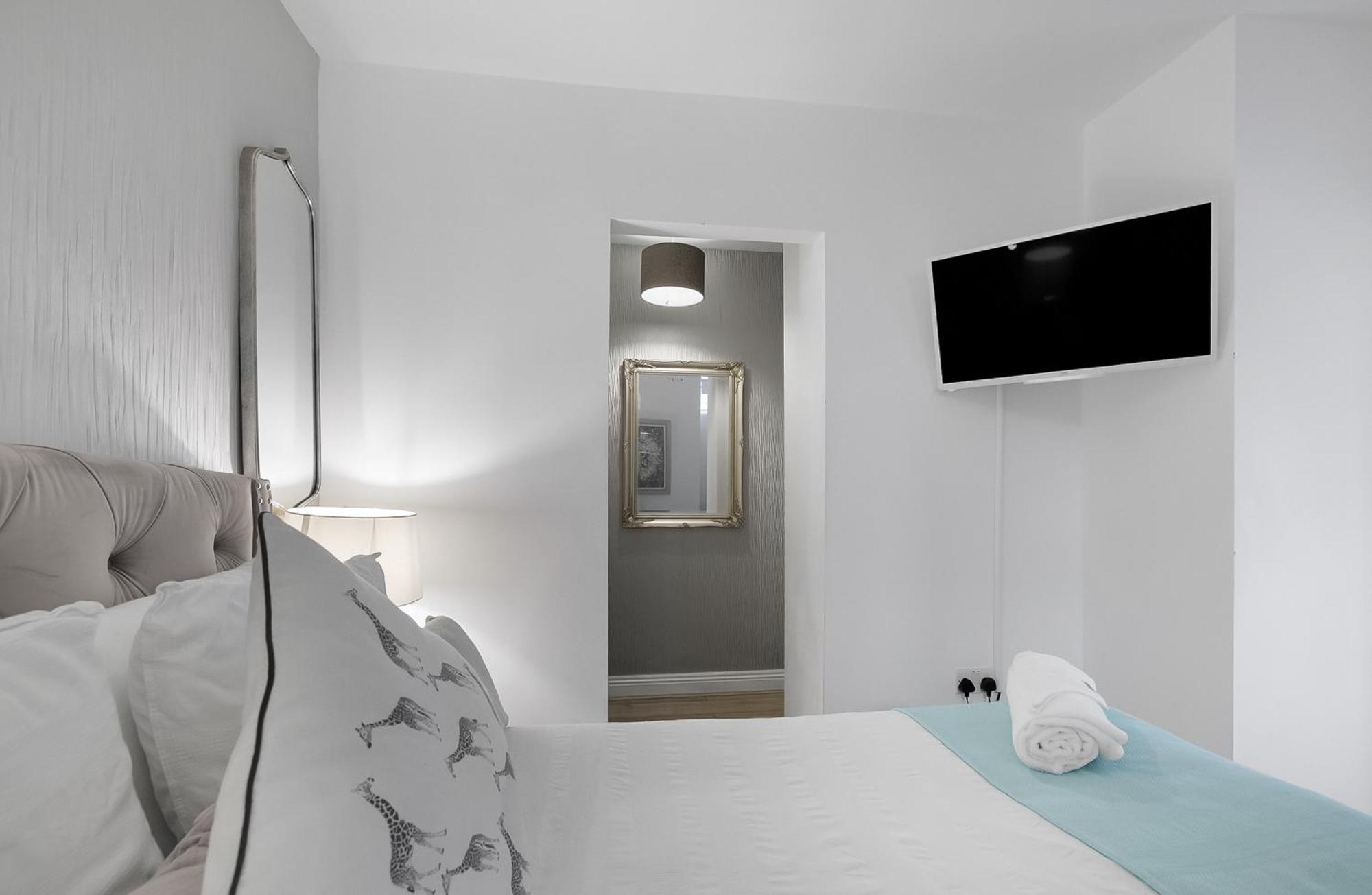 Baybreeze Apartment The Hoe Плимът Екстериор снимка